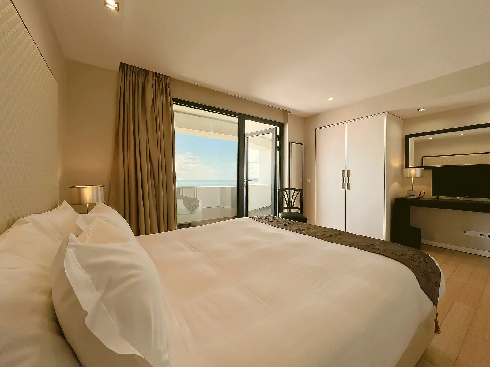 Quarto Duplo com Varanda com Vista Mar e Rio